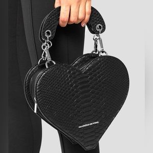 VEGAN CROC HEART BAG - BLACK